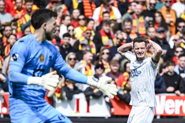 Mechelen's Belgian centre #16 Rob Schoofs  reacts after missing a goal opportunity during the Belgian Pro League play-off football match between KV Mechelen and Royale Union Saint-Gilloise at the Achter de Kazerne stadium in Mechelen on April 12, 2026. (Photo by Tom Goyvaerts / Belga / AFP) / Belgium OUT
