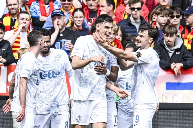 Union's English defender #26 Ross Sykes (C) celebrates scoring his team's first goal during the Belgian Pro League play-off football match between KV Mechelen and Royale Union Saint-Gilloise at the Achter de Kazerne stadium in Mechelen on April 12, 2026. (Photo by Tom Goyvaerts / Belga / AFP) / Belgium OUT