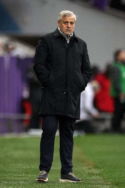 Lille's French head coach Bruno Genesio looks on during the French L1 football match between Toulouse FC and Lille LOSC at the Stadium de Toulouse in Toulouse, southwestern France, on April 12, 2026. (Photo by Valentine CHAPUIS / AFP)