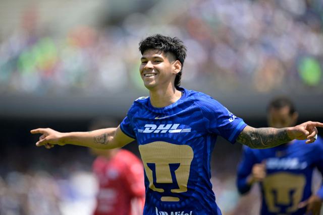 Pumas' Paraguayan forward #31 Robert Morales celebrates after scoring his team's first goal during the Liga MX Clausura tournament football match between Pumas and Mazatlan at the Olimpico Universitario stadium in Mexico City on April 12, 2026. (Photo by Alfredo ESTRELLA / AFP)