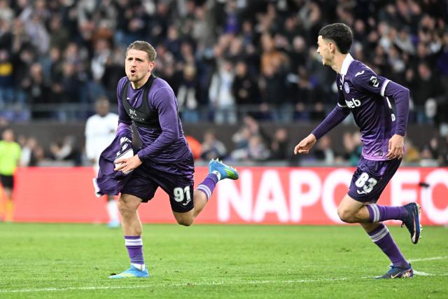 Anderlecht's Belgian forward Adriano Bertaccini celebrates after scoring a goal during the Belgian Pro League football match between RSCA Anderlecht and KAA Gent at the Lotto Park in Brussels on April 12, 2026. (Photo by JILL DELSAUX / Belga / AFP) / Belgium OUT