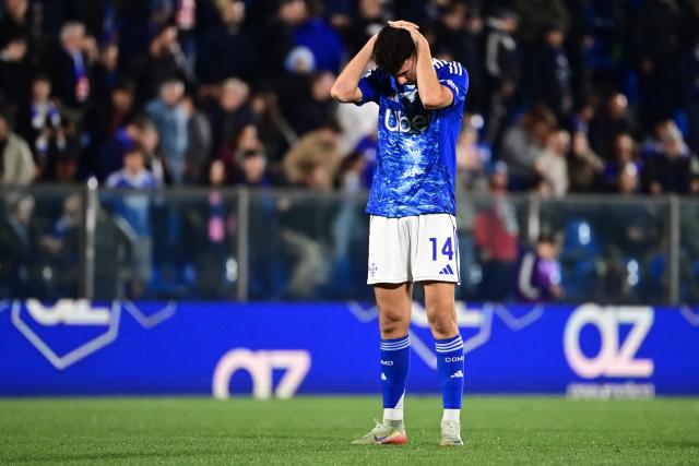 Como’s Spanish defender #14 Jacobo Ramуn reacts at the end of the Italian Serie A football match between Como and Inter Milan at the Giuseppe Sinigaglia Stadium in Como, on April 12, 2026. (Photo by Piero CRUCIATTI / AFP)