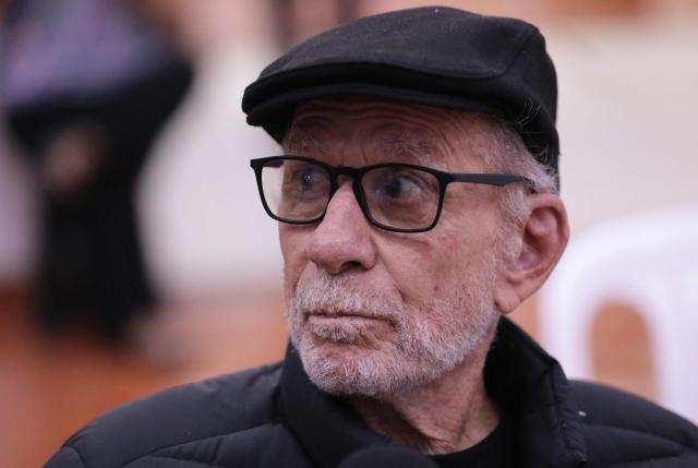 Peru's presidential candidate Ricardo Belmont, for the Civico Obras party, gestures as he speaks to the media at his party's headquarters in Lima on April 12, 2026. Right-wing candidate Keiko Fujimori led exit polls following Peru's troubled presidential election on April 12, 2026, but failed to avoid a runoff after a tight vote marred by irregularities and a police raid on the country's election authority. (Photo by Connie FRANCE / AFP)