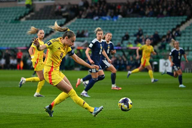 Belgium's forward #09 Tessa Wullaert shoots but fails to score during the Women's FIFA world cup league B, group 4, qualifier football match between Scotland and Belgium at Easter Road, in Edinburgh, Scotland, on April 14, 2026. (Photo by ANDY BUCHANAN / AFP)