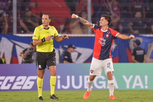 Cerro Porteno's Argentine forward #27 Jonathan Torres celebrates after scoring the opening goal during the Copa Libertadores group stage football match between Paraguay's Cerro Porteno and Colombia's Junior at the La Nueva Olla stadium in Asuncion on April 14, 2026. (Photo by Daniel Duarte / AFP)