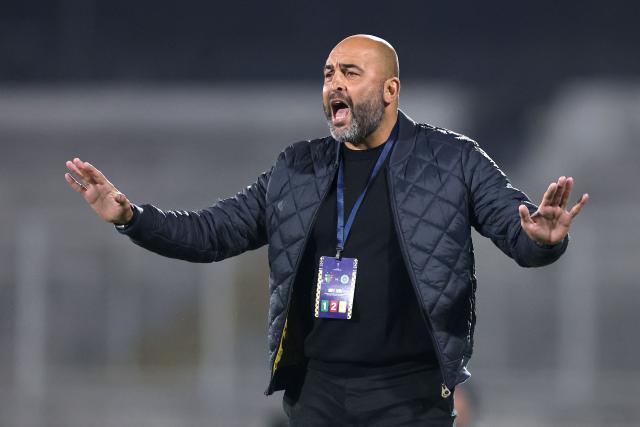 Montevideo City Torque's head coach Marcelo Mendez Russo gestures during the Copa Sudamericana group stage football match between Chile's Palestino and Uruguay's Montevideo City Torque at Municipal de la Cisterna stadium in Santiago on April 14, 2026. (Photo by Javier TORRES / AFP)
