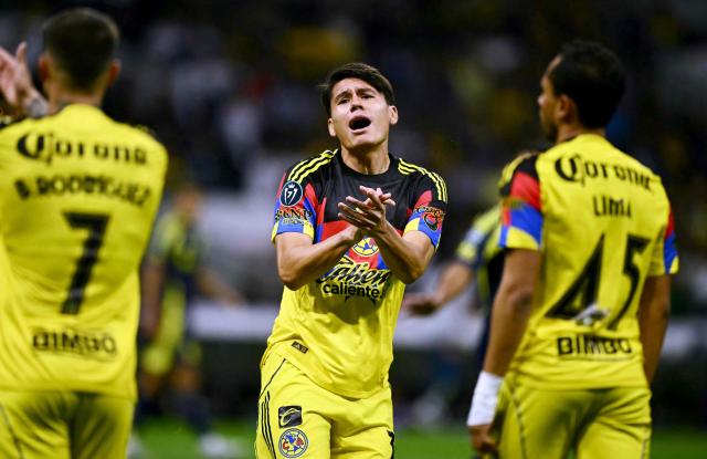 America's defender #32 Miguel Vazquez react during the CONCACAF Champions Cup quarterfinal football match between Mexico's America and US' NashvilleSC, at Banorte stadium in Mexico City, on April 14, 2026. (Photo by CARL DE SOUZA / AFP)