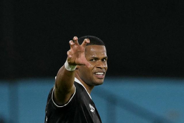 Botafogo's forward #07 Junior Santos celebrates scoring his team's second goal during the Copa Sudamericana group stage football match between Argentina's Racing Club and Brazil's Botafogo at the Presidente Peron 'El Cilindro' stadium, in Avellaneda, Buenos Aires province, Argentina on April 15, 2026. (Photo by JUAN MABROMATA / AFP)