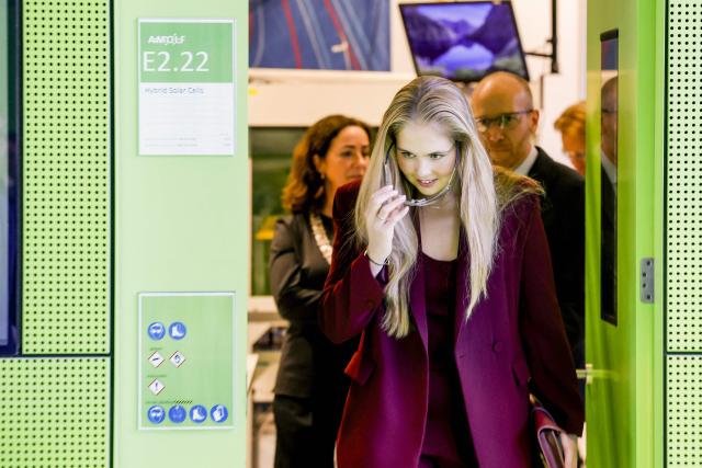 Princess Amalia of the Netherlands visits the AMOLF Nanolabs, where research into solar energy and the development of a sustainable and high-tech solar industry are explained to her, in Amsterdam on April 16, 2026. The visit was part of a two-day official tour of Amsterdam during which the princess met residents and representatives from the science, sport, culture, housing and social sectors. (Photo by Edwin Smulders / ANP / AFP) / Netherlands OUT