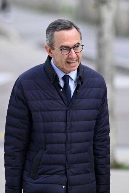 Les Republicains (LR) president and 2027 presidential candidate Bruno Retailleau (L) arrives for the LR senators' seminar at the Prouvé Convention (Photo by Jean-Christophe VERHAEGEN / AFP)
