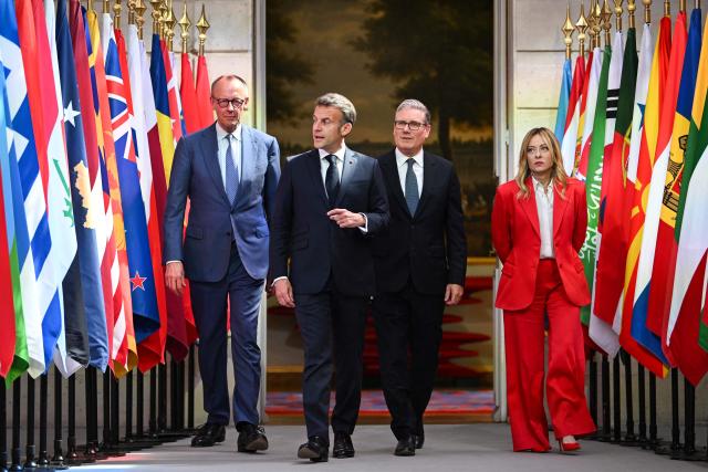 (From L) Germany's Chancellor Friedrich Merz, France's President Emmanuel Macron, Britain's Prime Minister Keir Starmer and Italy's Prime Minister Giorgia Meloni arrive for an international summit on efforts to reopen the Strait of Hormuz at the Elysee Presidential Palace in Paris on April 17, 2026. French President Emmanuel Macron and UK Prime Minister Keir Starmer chair a meeting of allies to consider sending a multinational force to ensure security and free-flowing trade in the Strait of Hormuz once the current conflict between Iran and the US and Israel ends. Iran imposed the blockade on the critical shipping bottleneck as soon as the US and Israel launched the war against the Islamic republic on February 28, leading to a surge in global energy prices. Even with a shaky ceasefire in place, the US is now imposing its own blockade on Iranian ports. (Photo by Tom NICHOLSON / POOL / AFP)