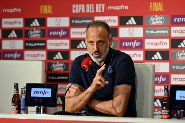 Real Sociedad's US coach Pellegrino Matarazzo gives a press conference on the eve of the Copa del Rey (King's Cup) final football match between Club Atletico de Madrid and Real Sociedad at La Cartuja stadium in Seville, on April 17, 2026. (Photo by Cristina Quicler / AFP)