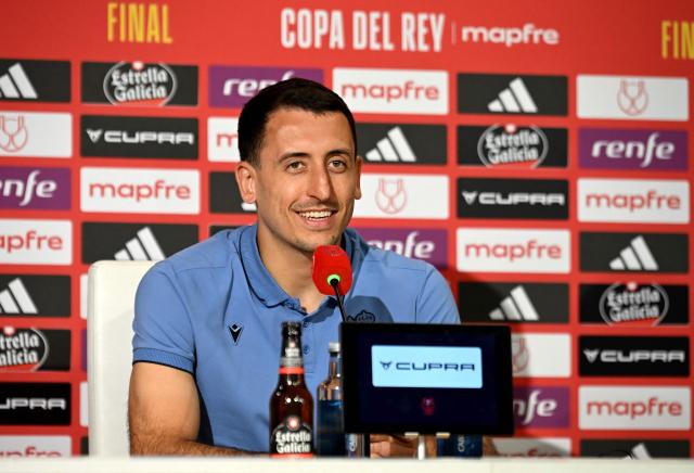 Real Sociedad's Spanish forward #10 Mikel Oyarzabal gives a press conference on the eve of the Copa del Rey (King's Cup) final football match between Club Atletico de Madrid and Real Sociedad at La Cartuja stadium in Seville, on April 17, 2026. (Photo by Cristina Quicler / AFP)