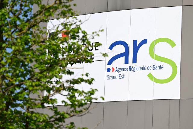 This photograph shows the logo of the Agence Régionale de Santé Grand-Est ARS (Grand-Est Regional Health Agency) in Nancy, northeastern France on April 17, 2026. (Photo by Jean-Christophe VERHAEGEN / AFP)