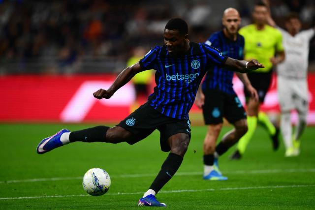 Inter Milan’s French forward #9 Marcus Thuram kicks the ball during the Italian Serie A football match between Inter Milan and Cagliari at San Siro stadium in Milan, on April 17, 2026. (Photo by MARCO BERTORELLO / AFP)