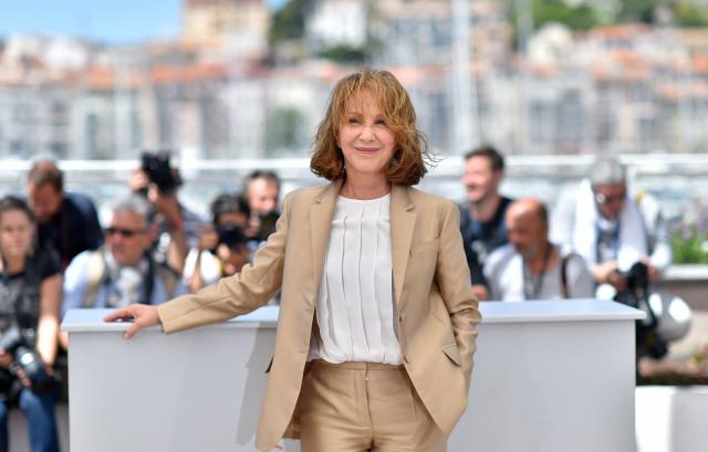 (FILES) French actress Nathalie Baye poses on May 19, 2016 during a photocall for the film "It's Only The End Of The World (Juste La Fin Du Monde)" at the 69th Cannes Film Festival in Cannes, southern France. Nathalie Baye, 77, passed away on April 17, 2026, announced her family to Agence France-Presse on April 18, 2026. (Photo by LOIC VENANCE / AFP)
