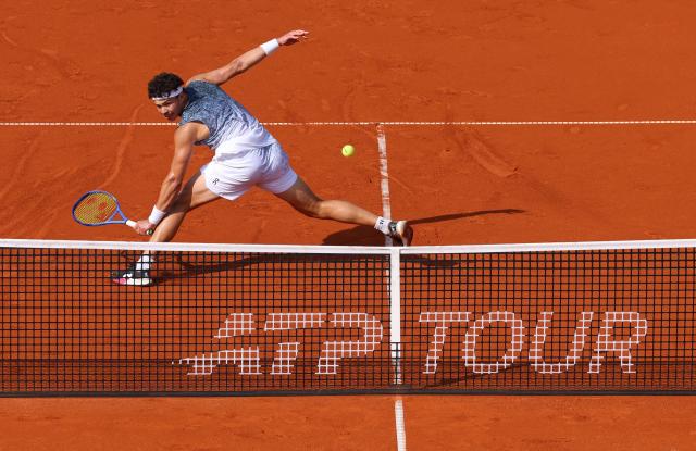 US Ben Shelton returns to Slovakia's Alex Molcan during their men's singles semi-final match at the ATP Munich Open tennis tournament in Munich, southern Germany on April 18, 2026. (Photo by Alexandra BEIER / AFP)