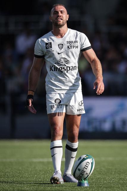 Toulon's French full-back Melvyn Jaminet looks on during the French Top 14 rugby union match between US Montauban and Rugby Club Toulonnais (RCT) at Stade Sapiac in Montauban, south-western France, on April 18, 2026. (Photo by Valentine CHAPUIS / AFP)