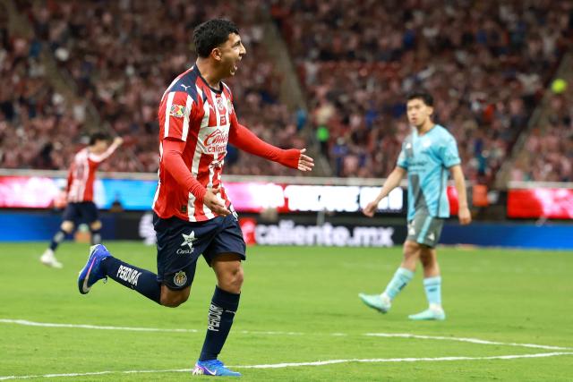 Guadalajara's defender #05 Bryan Gonzalez celebrates scoring his team's first goal during the Liga MX Clausura football match between Guadalajara and Puebla at Akron stadium in Zapopan, Jalisco state, Mexico on April 18, 2026. (Photo by ULISES RUIZ / AFP)