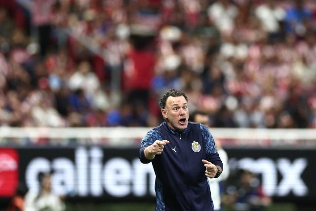 Guadalajara's Argentine head coach Gabriel Milito gestures during the Liga MX Clausura football match between Guadalajara and Puebla at Akron stadium in Zapopan, Jalisco state, Mexico on April 18, 2026. (Photo by Ulises Ruiz / AFP)