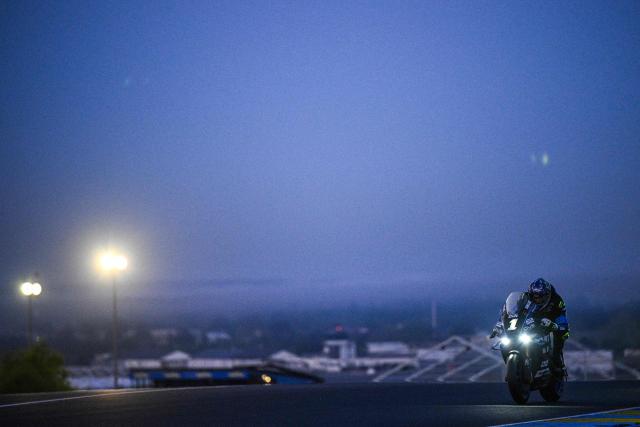 Yart Yamaha Official formula EWC Czech rider n°1 Karel Hanika competes during the 49th Le Mans 24-hours endurance moto race, in Le Mans, northwestern France, on April 19, 2026. (Photo by JULIEN DE ROSA / AFP)