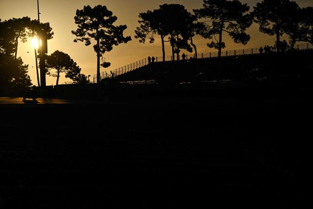 A rider competes during the 49th Le Mans 24-hours endurance moto race, in Le Mans, northwestern France on April 19, 2026. (Photo by JULIEN DE ROSA / AFP)