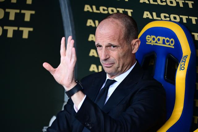 AC Milan's Italian coach Massimiliano Allegri is pictured before the Italian Serie A football match between Hellas Verona and AC Milan at the  Marcantonio Bentegodi stadium in Verona, on April 19, 2026. (Photo by PIERO CRUCIATTI / AFP)