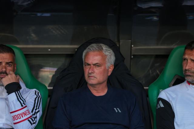SL Benfica's Portuguese head coach Jose Mourinho looks on during the Portuguese League football match between Sporting CP and SL Benfica at Jose Alvalade stadium in Lisbon, on April 19, 2026. (Photo by PATRICIA DE MELO MOREIRA / AFP)