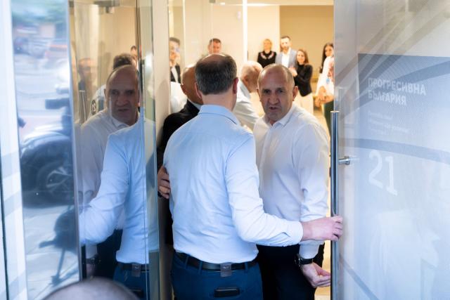 "Progressive Bulgaria" coalition's leader and former President Rumen Radev arrives at his party headquarters after polls closed in Bulgaria's parliamentary elections in Sofia on April 19, 2026. Bulgaria held its eighth legislative election in five years, with ex-president Rumen Radev's grouping tipped to win on a pledge to fight corruption, after an anti-graft movement triggered a long political crisis. (Photo by Dimitar KYOSEMARLIEV / AFP)