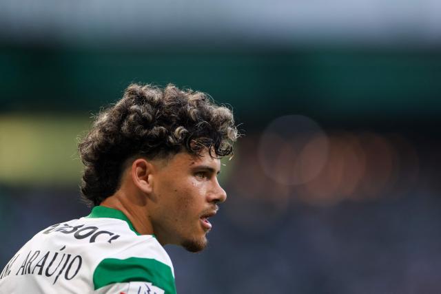 Sporting Lisbon's Uruguayan midfielder #20 Maximiliano Araujo looks on during the Portuguese League football match between Sporting CP and SL Benfica at Jose Alvalade stadium in Lisbon, on April 19, 2026. (Photo by PATRICIA DE MELO MOREIRA / AFP)