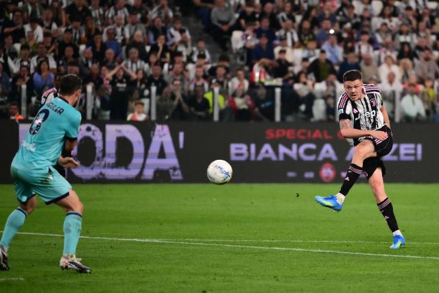 Juventus' Swedish defender #02 Emil Holm tries to score during the Italian Serie A football match between Juventus and Bologna at the Allianz stadium in Turin, on April 19, 2026. (Photo by Marco BERTORELLO / AFP)