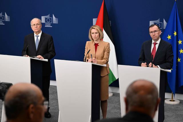 Norwegian Minister for Foreign Affairs Espen Barth Eide (R), Palestinian Prime Minister Mohamed Mustafa and EU High Representative and Vice-President for Foreign Affairs and Security Policy Kaja Kallas (C) give a press statement before a Ad Hoc Liaison Committee (AHLC) Ministerial Meeting, in Brussels on April 20, 2026. European backers put on a show of support for the Palestinian Authority and the push for a two-state solution, as the US-Israeli war with Iran has dragged focus away from Gaza. (Photo by Nicolas TUCAT / AFP)