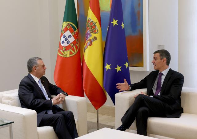 Spain's Prime Minister Pedro Sanchez meets Portugal's President Jose Antonio Seguro at the Moncloa Palace in Madrid on April 20, 2026. (Photo by Pierre-Philippe MARCOU / AFP)