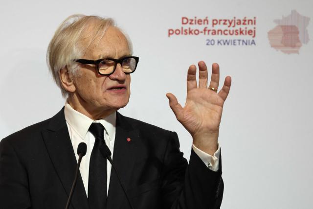 Laureate Polish actor and director Andrzej Seweryn delivers a speech after having received the Bronislaw Geremek Award during a ceremony at the European Solidarity Centre in Gdansk, Poland, on April 20, 2026 during the French President's one-day visit to Poland. (Photo by Ludovic MARIN / AFP)