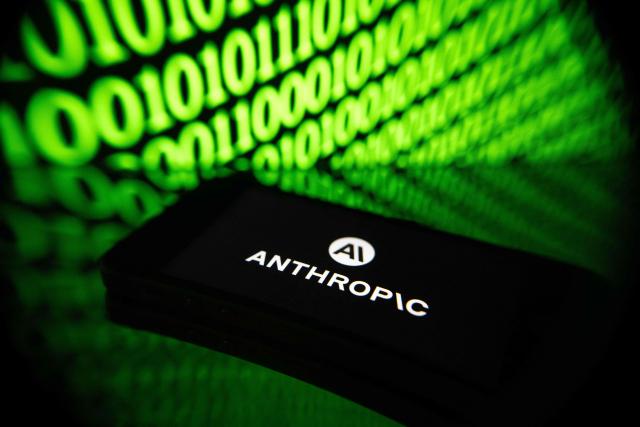 This photograph shows a smartphone displaying the logo of the US artificial intelligence safety and research company Anthropic, in Mulhouse on April 21, 2026. (Photo by SEBASTIEN BOZON / AFP)