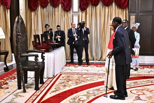 Pope Leo XIV meets with Equatorial Guinea's President Teodoro Obiang Nguema Mbasogo at the Presidential Palace in Malabo on the ninth day of an 11-day apostolic journey to Africa, on April 21, 2026. (Photo by LUCA ZENNARO / POOL / AFP)