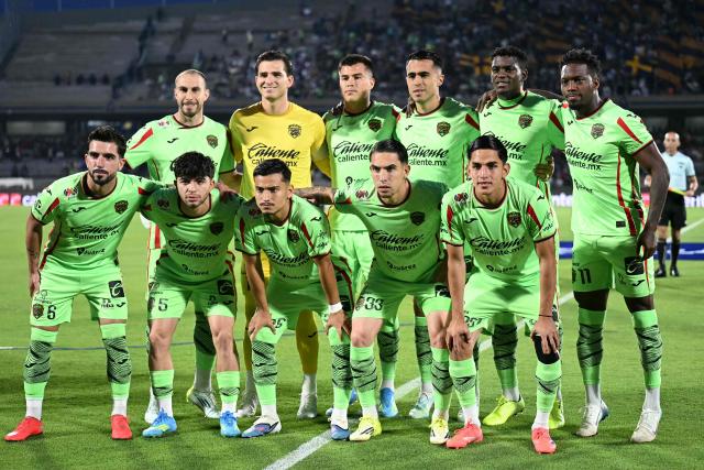 Juarez players pose for a team photo ahead of a Pumas vs Juarez Mexican League football match in Mexico City on April 21, 2026. (Photo by YURI CORTEZ / AFP)