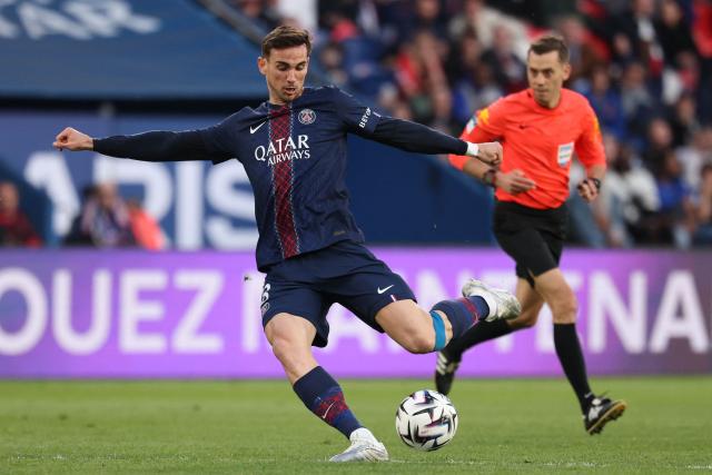 Paris Saint-Germain's Spanish midfielder #08 Fabian Ruiz shoots the ball during the French L1 football match between Paris Saint-Germain (PSG) and FC Nantes at the Parc des Princes stadium in Paris on April 22, 2026. (Photo by FRANCK FIFE / AFP)