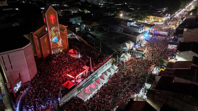 Aerial view of the Sao Jorge church during the Saint George's Day celebrations at the Quintino neighborhood in Rio de Janeiro, Brazil on April 23, 2026. (Photo by Pablo PORCIUNCULA / AFP)
