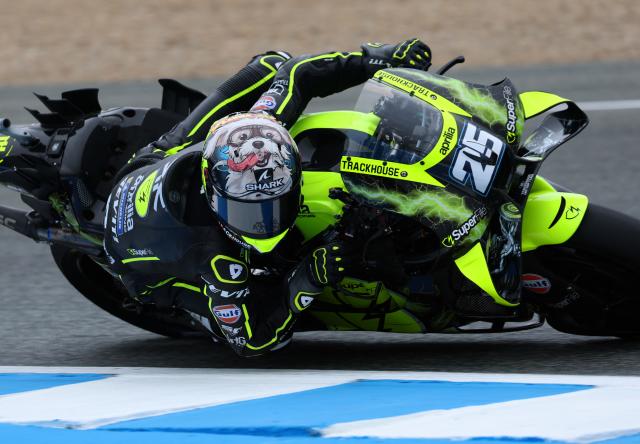 Team Trackhouse Racing MotoGP's Raul Fernandez takes a curve during a practice session of the MotoGP Spanish Grand Prix at the Jerez racetrack in Jerez de la Frontera, on April 24, 2026. (Photo by Pierre-Philippe MARCOU / AFP)
