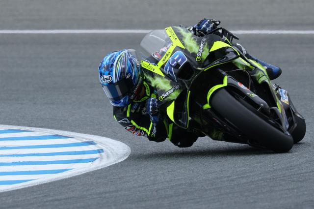 Team Trackhouse Racing MotoGP's Ai Ogura takes a curve during a practice session of the MotoGP Spanish Grand Prix at the Jerez racetrack in Jerez de la Frontera, on April 24, 2026. (Photo by Pierre-Philippe MARCOU / AFP)