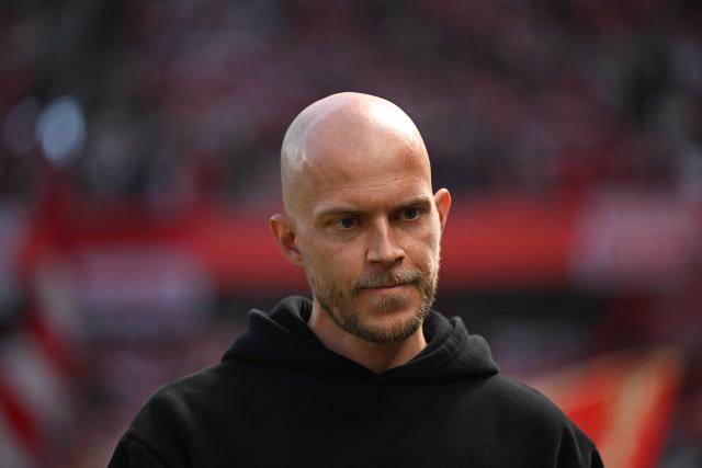 FC Cologne's Czech head coach Rene Wagner looks on prior to the German first division Bundesliga football match 1 FC Cologne v Bayer 04 Leverkusen in Cologne, western Germany, on April 25, 2026. (Photo by INA FASSBENDER / AFP) / DFL REGULATIONS PROHIBIT ANY USE OF PHOTOGRAPHS AS IMAGE SEQUENCES AND/OR QUASI-VIDEO