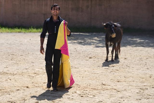 French matador Carlos Olsina attends a tienta at the Ganaderia (ranch) Marge in Vendres, near Beziers, Southern France on April 25, 2025. A tienta de toros (more commonly called tienta) is a practice within bull breeding, is a test carried out on a ranch to evaluate the cows’ behaviour, nobility, strength, and way of charging are tested. This test serve to select the mothers of future fighting bulls. (Photo by Gabriel BOUYS / AFP)