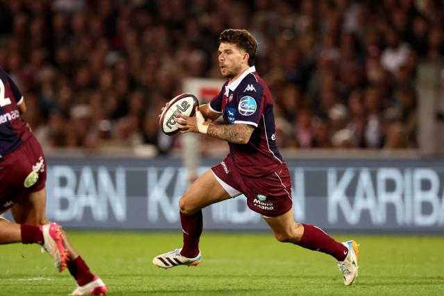Bordeaux-Begles' French fly-half Matthieu Jalibert runs with the ball during the French Top 14 rugby union match between Union Bordeaux-Begles (UBB) and Montpellier Herault Rugby at the Chaban-Delmas Stadium in Bordeaux, south-western France on April 25, 2026. (Photo by ROMAIN PERROCHEAU / AFP)