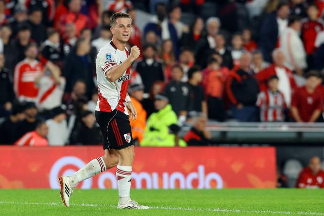 River Plate's midfielder #34 Giuliano Galoppo celebrates scoring the opening goal during the Argentine Professional Football League 2026 Apertura Tournament match between River Plate and Aldosivi at Monumental Stadium in Buenos Aires on April 25, 2026. (Photo by ALEJANDRO PAGNI / AFP)