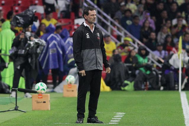 Atlas' Argentine head coach Diego Cocca looks on during the Liga MX Clausura football match between America and Atlas at Banorte Stadium in Mexico City on April 25, 2026. (Photo by Victor Cruz / AFP)