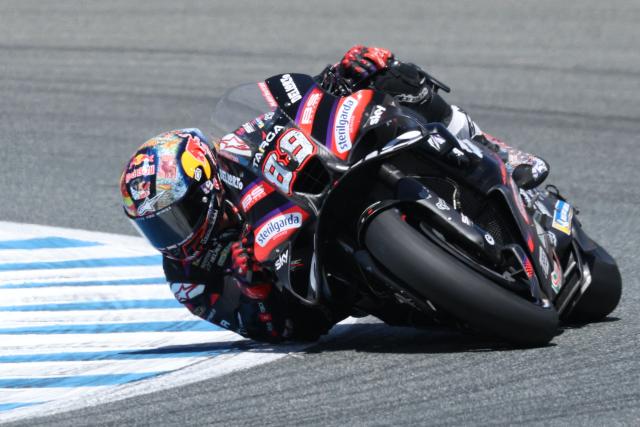 Team Aprilia Racing's Jorge Martin competes during the MotoGP Spanish Grand Prix at the Jerez racetrack in Jerez de la Frontera, on April 26, 2025. (Photo by Pierre-Philippe MARCOU / AFP)