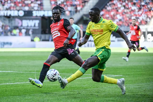 Rennes' Ghanaian defender #36 Alidu Seidu (L) fights for the ball with Nantes' Colombian defender #27 Deiver Machado during the French L1 football match between Stade Rennais FC and FC Nantes at the Roazhon Park stadium in Rennes on April 26, 2026. (Photo by Sebastien Salom-Gomis / AFP)