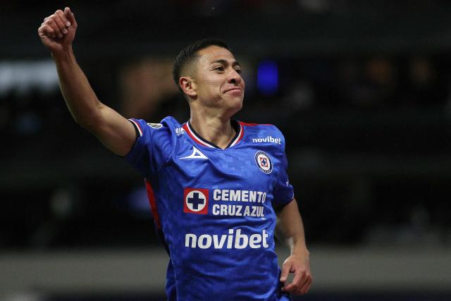 Cruz Azul's midfielder #10 Andres Montano celebrates scoring his team's fourth goal during the Liga MX Clausura football match between Cruz Azul and Necaxa at Banorte Stadium in Mexico City on April 26, 2026. (Photo by Victor Cruz / AFP)