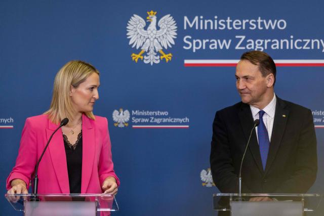 Ireland's Minister for Foreign Affairs and Trade and Minister of Defence Helen McEntee (L) and Poland's Deputy Prime Minister and Minister of Foreign Afairs Radoslaw Sikorski (R) attend a joint press conference after their meeting in Ministry building in Warsaw on April 27, 2026. (Photo by Wojtek RADWANSKI / AFP)